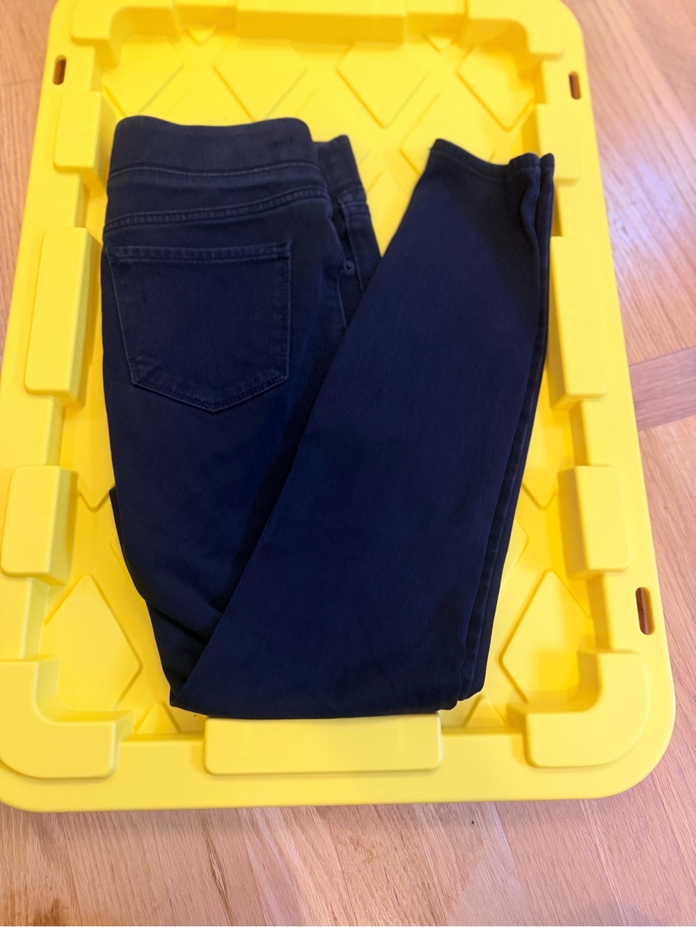 Ladies Size 8 "Old Navy" Rockstar Stretch Super Skinny Jeggings GUC
